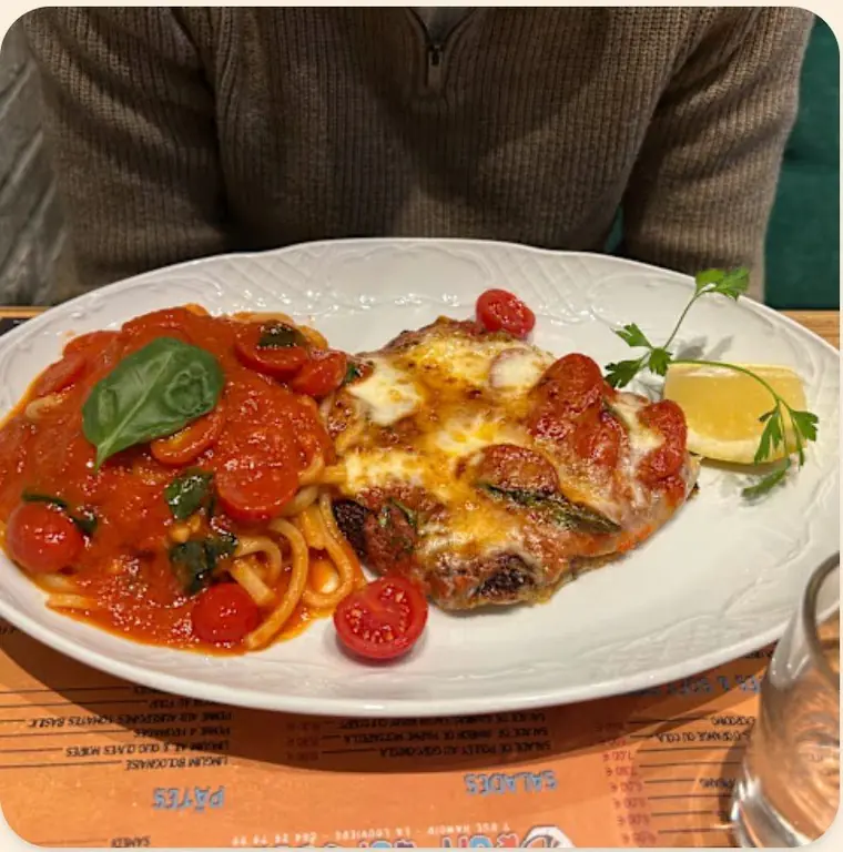 Escalope parmigiana, penne napolitaine