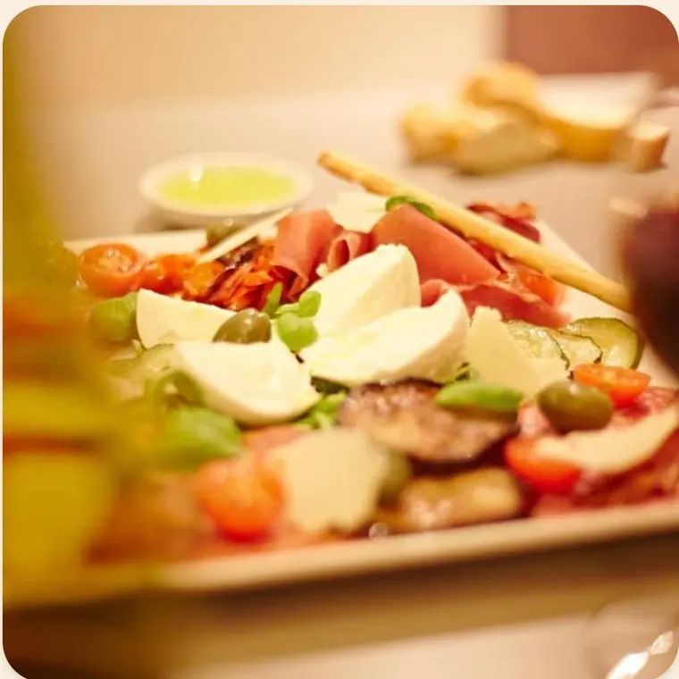 Antipasti jambon de Parme et mozzarella